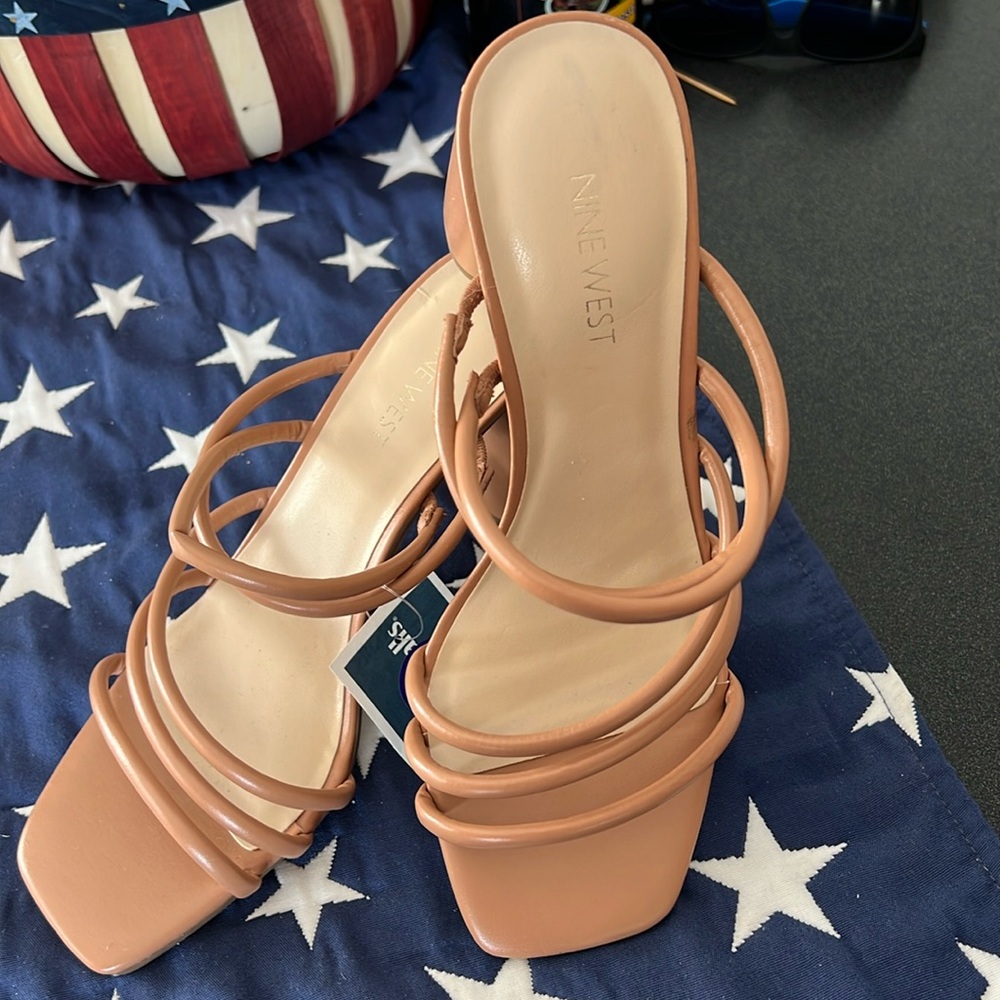 Nine West Women’s shoes size 8 1/2 M brand new